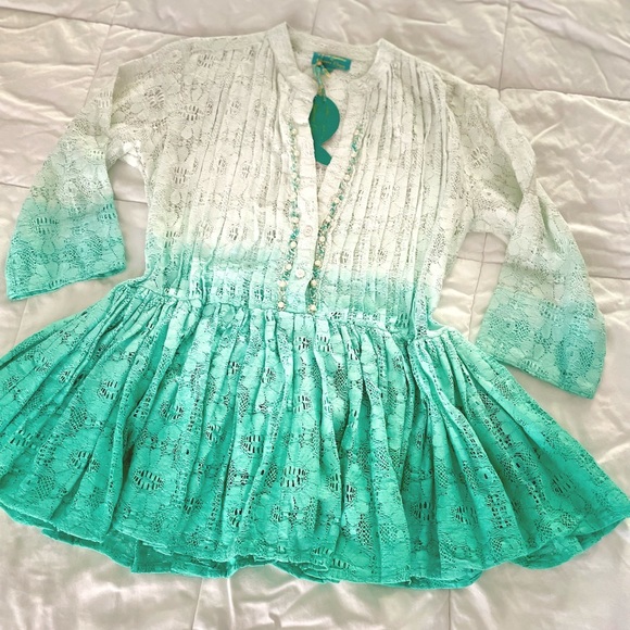 🏝GORGEOUS Lace Top! By Giacomo Cinque🏝 - Picture 1 of 11